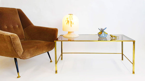 A curated collection of Italian vintage furniture, lighting, and home accessories.
