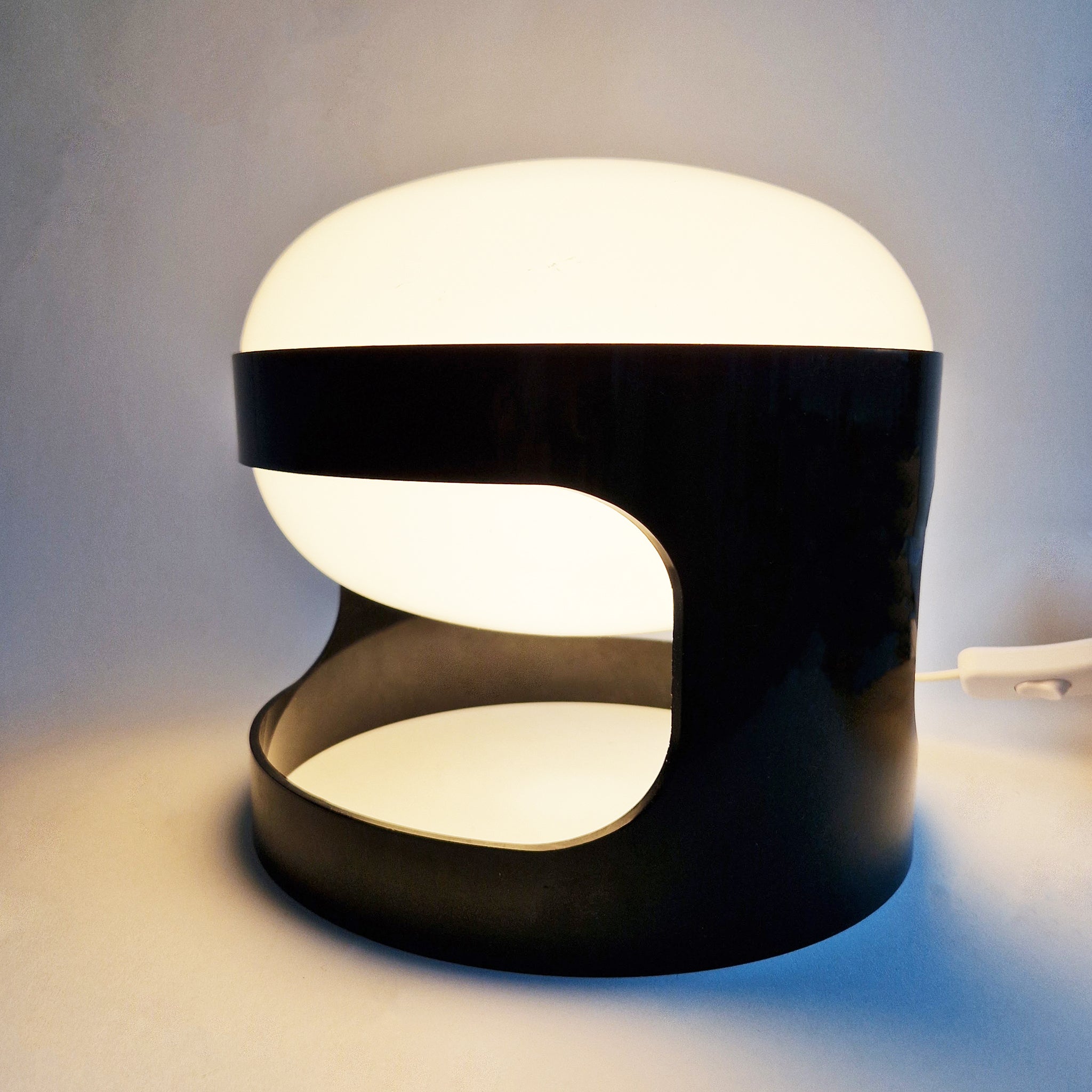1970s KD28 Joe Colombo table lamp
