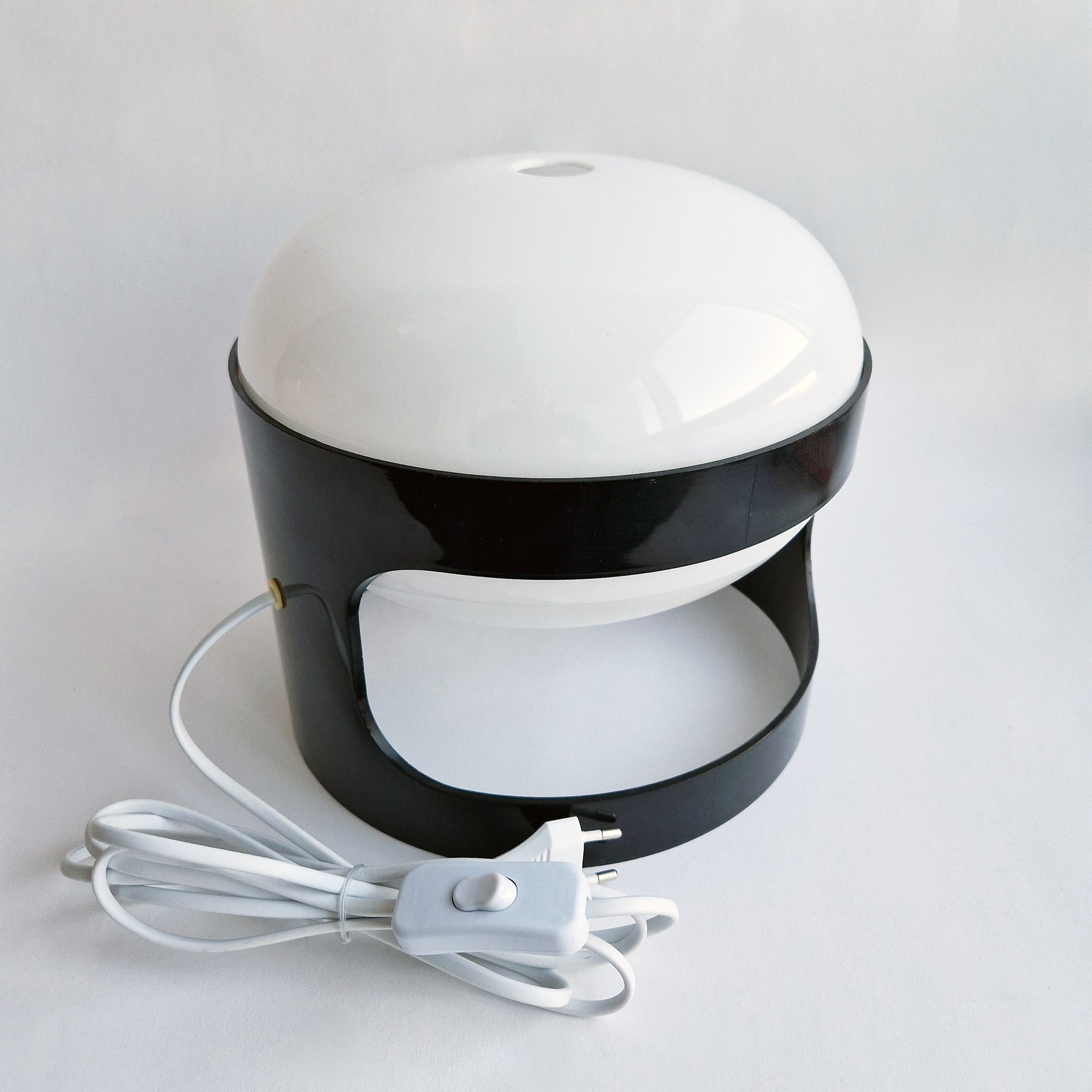 1970s KD28 Joe Colombo table lamp