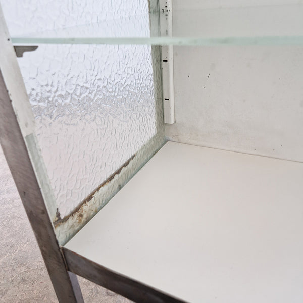 1940s Italian medical cabinet with 3 shelves
