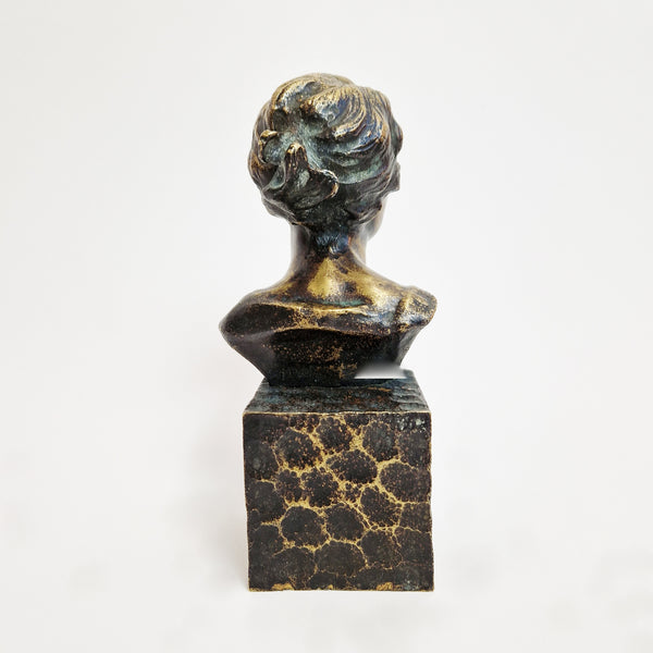 Early 20th Century bronze bust by Luigi Aghemo