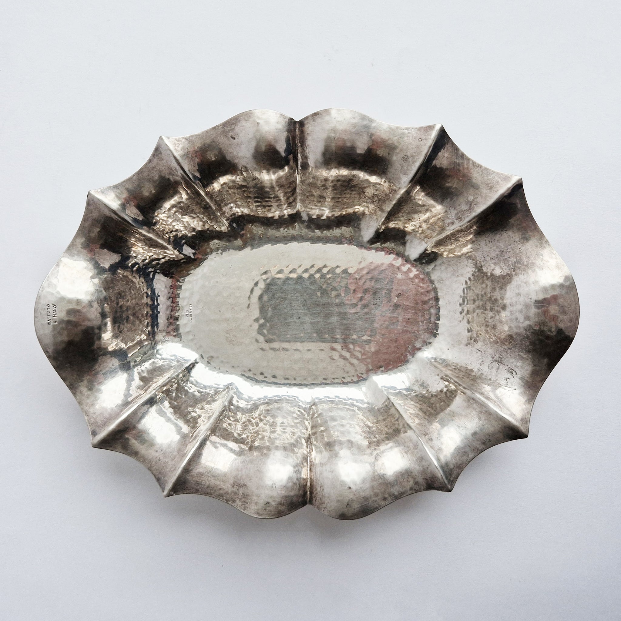 1960s silver-plated 'Olri' scalloped dish by Rino Greggio