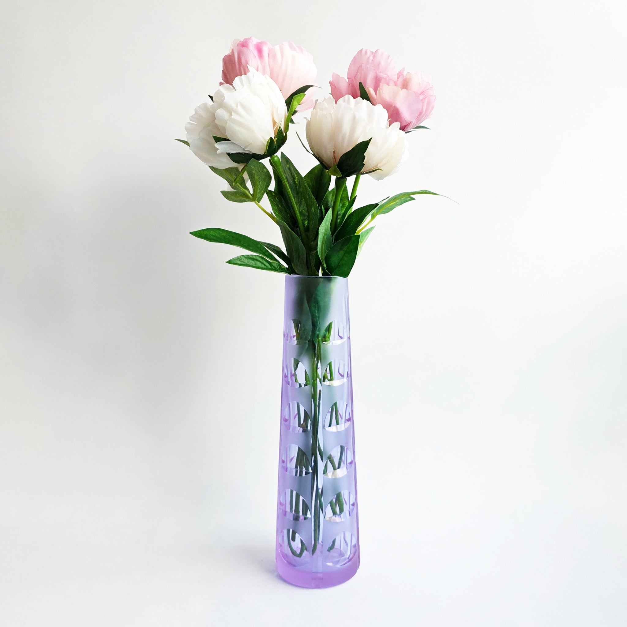 1970s Neodymium art glass vase