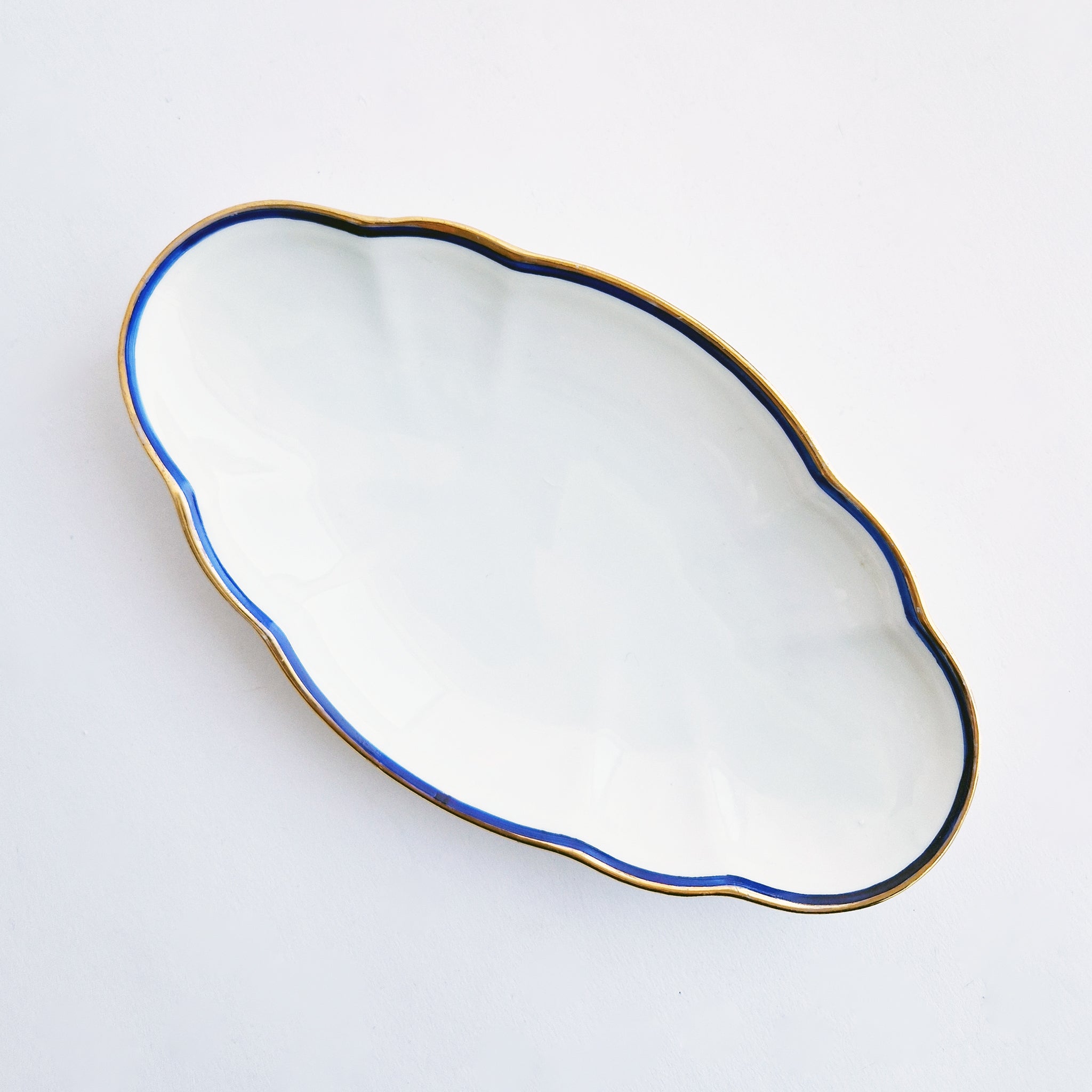 Mid-century porcelain dish by Richard Ginori