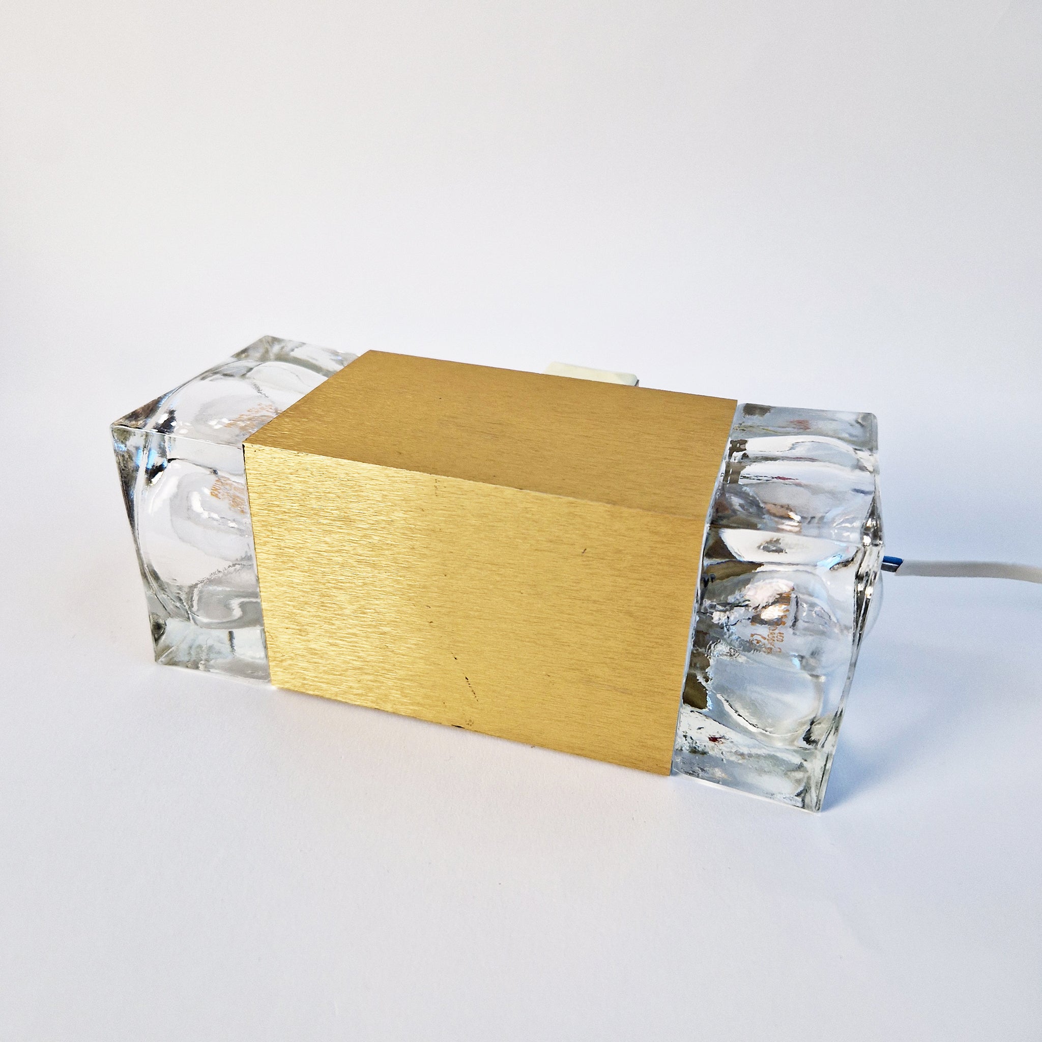 Vintage Cubic wall light by Gaetano Sciolari