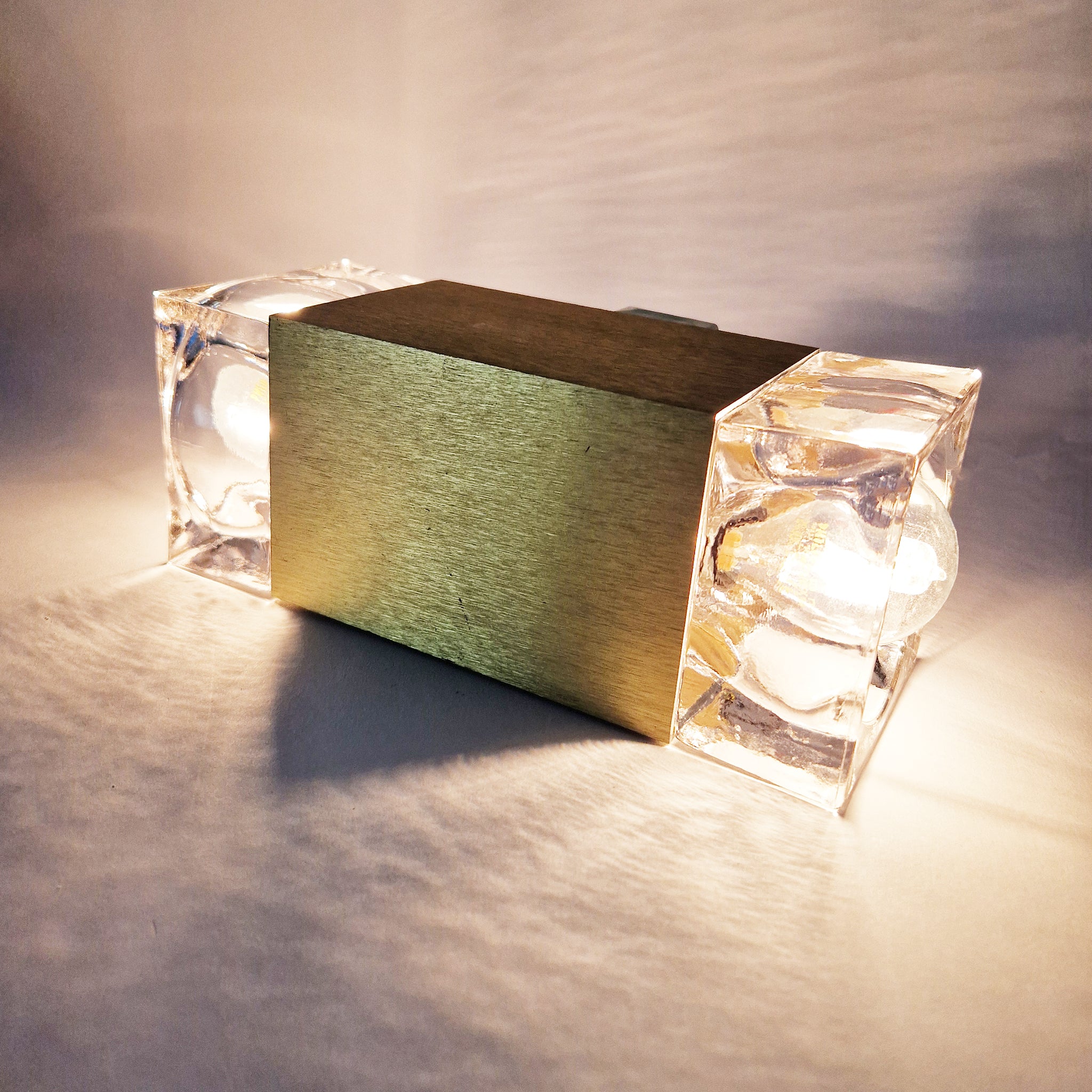 Vintage Cubic wall light by Gaetano Sciolari