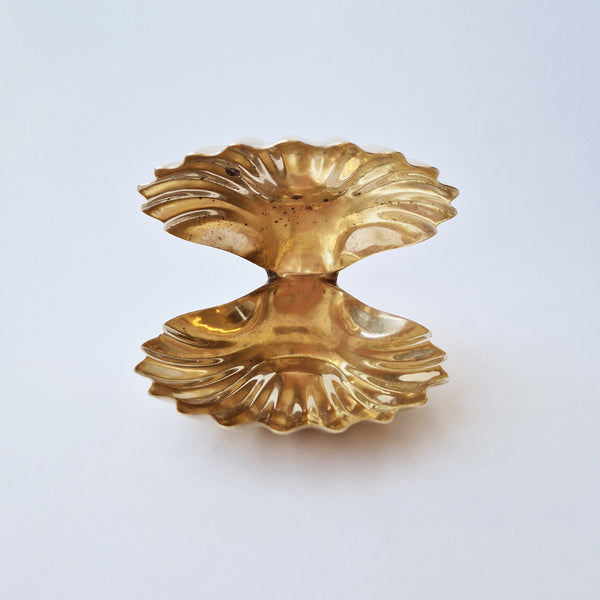 Vintage Italian brass shell dish in the style of Renzo Cassetti