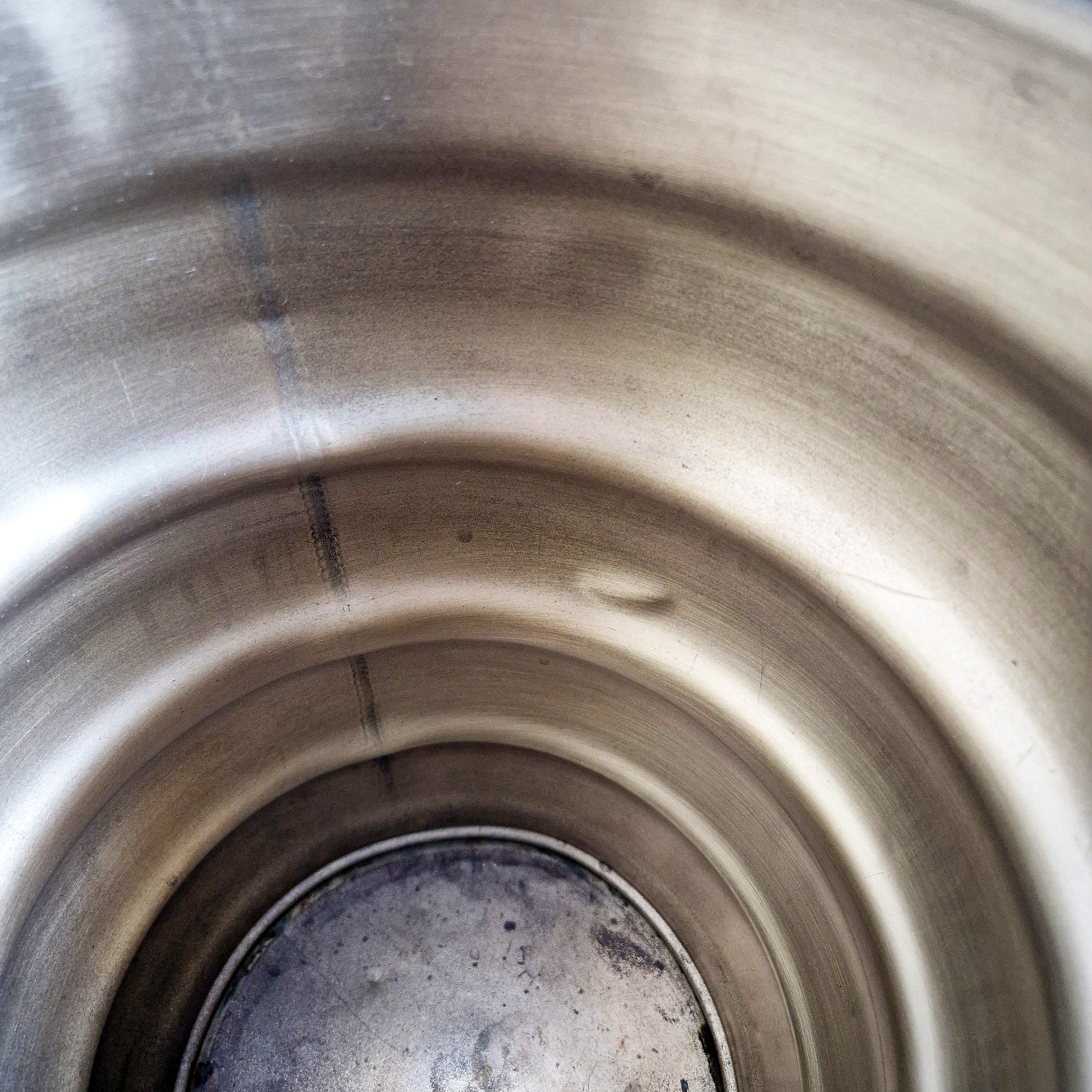 Vintage Italian wavy brass umbrella stand