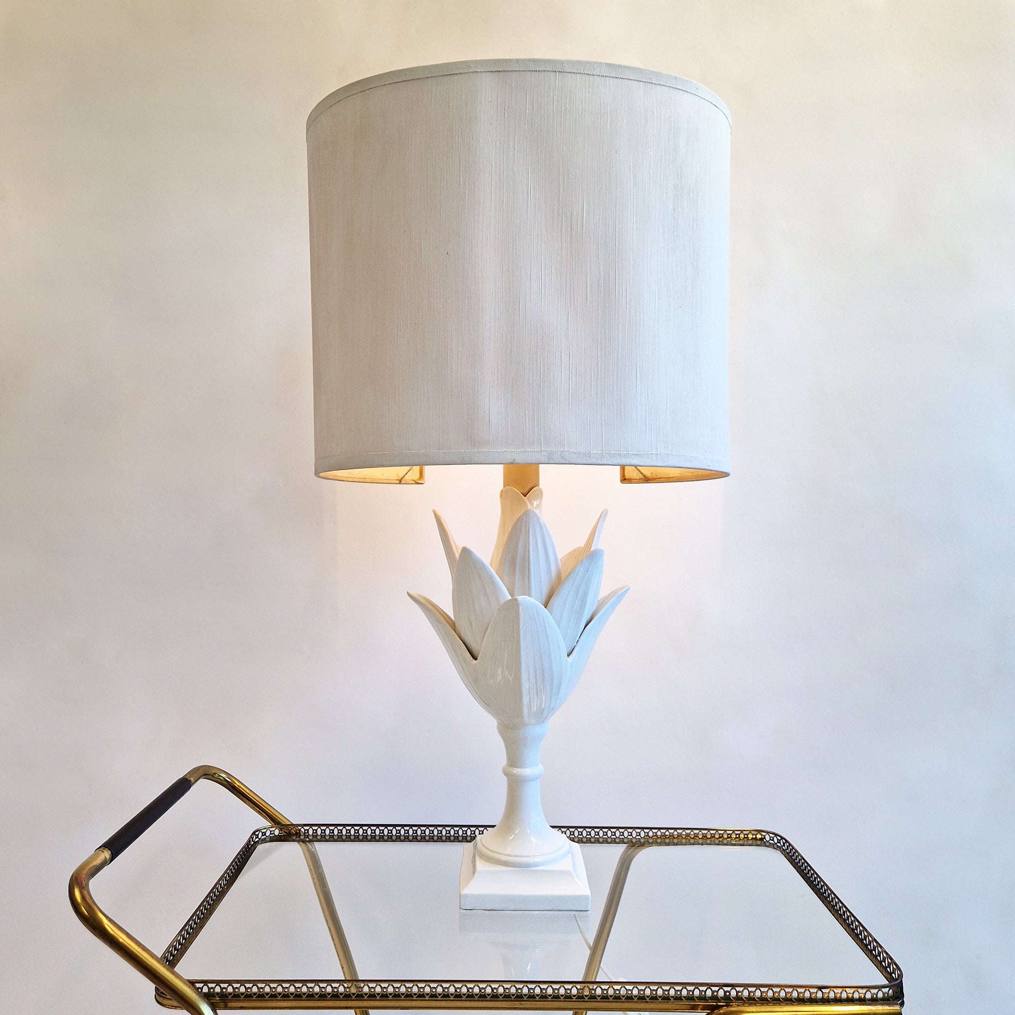 Vintage Italian ceramic leaf table lamp