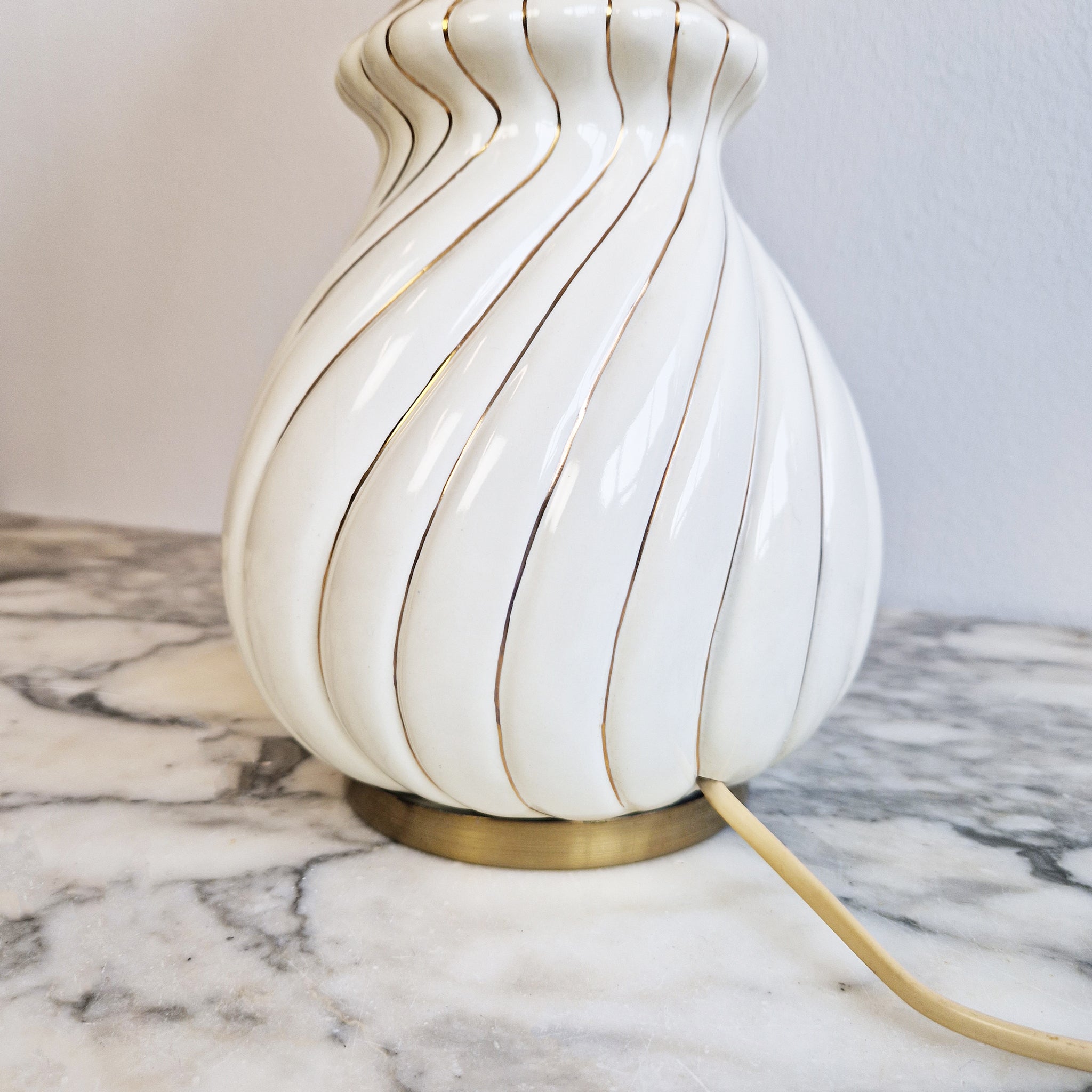 Vintage Italian ceramic swirl table lamp