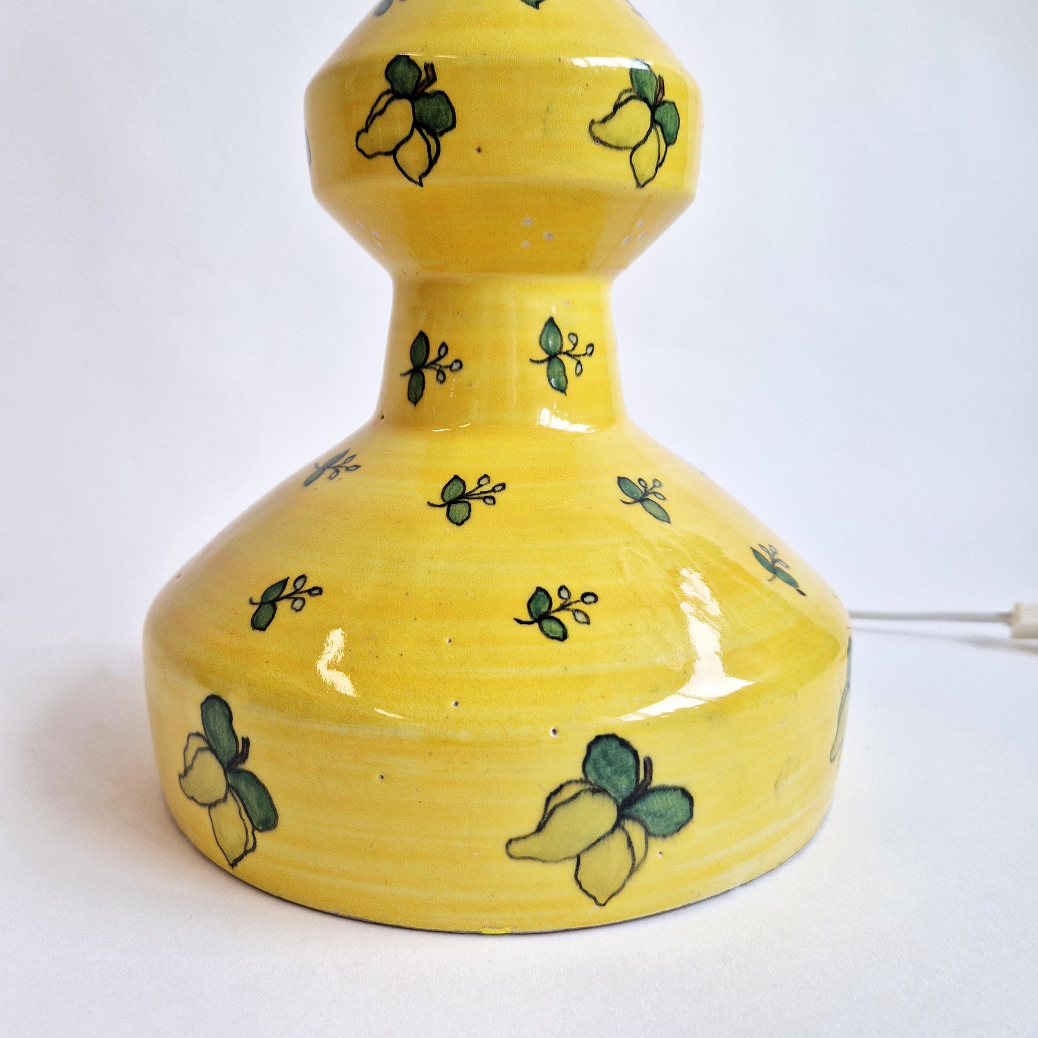 Vintage Italian ceramic table lamp with lemons