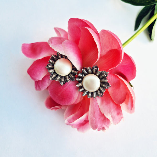 Vintage Italian pearl flower clip earrings