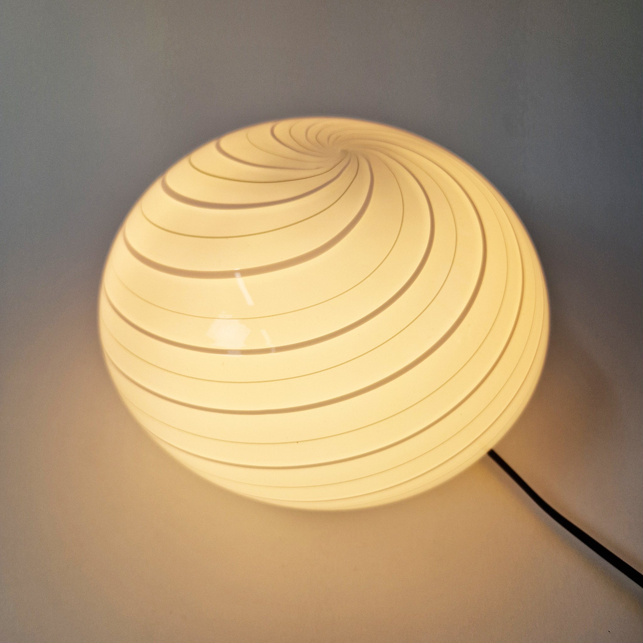 1980s Italian swirl glass table lamp