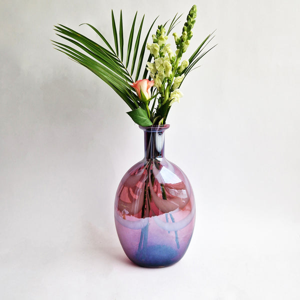 Vintage Italian scalloped lilac glass vase