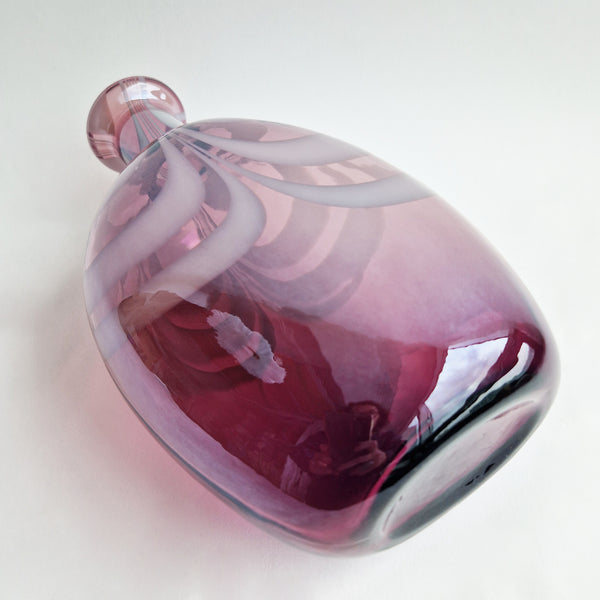 Vintage Italian scalloped lilac glass vase