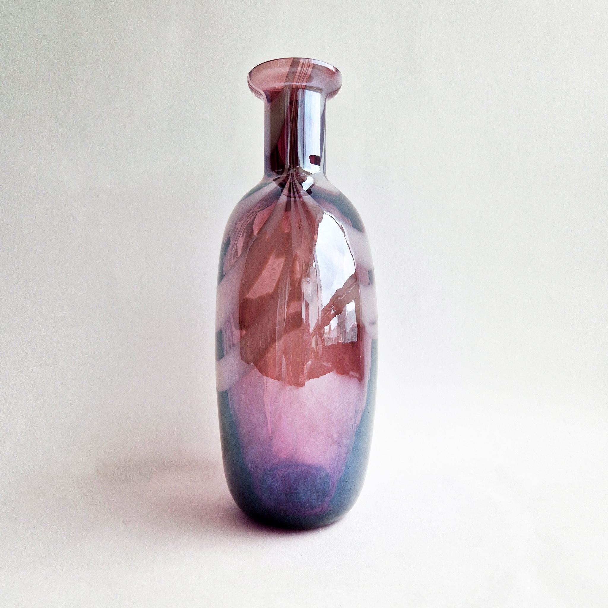 Vintage Italian scalloped lilac glass vase