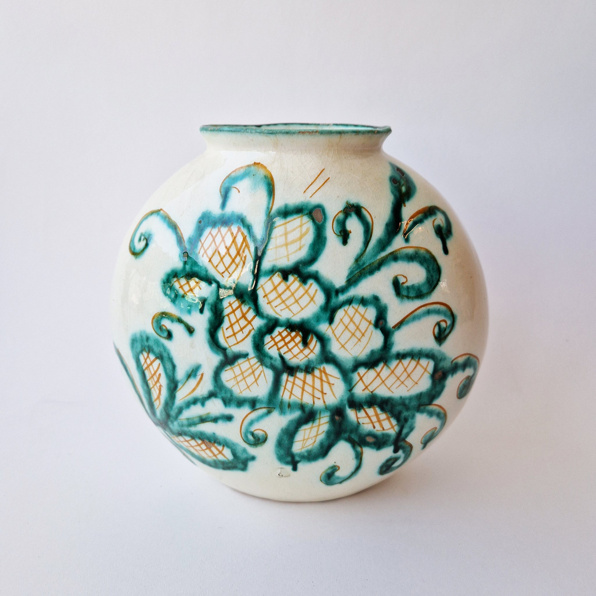 Vintage ceramic Maiolica vase