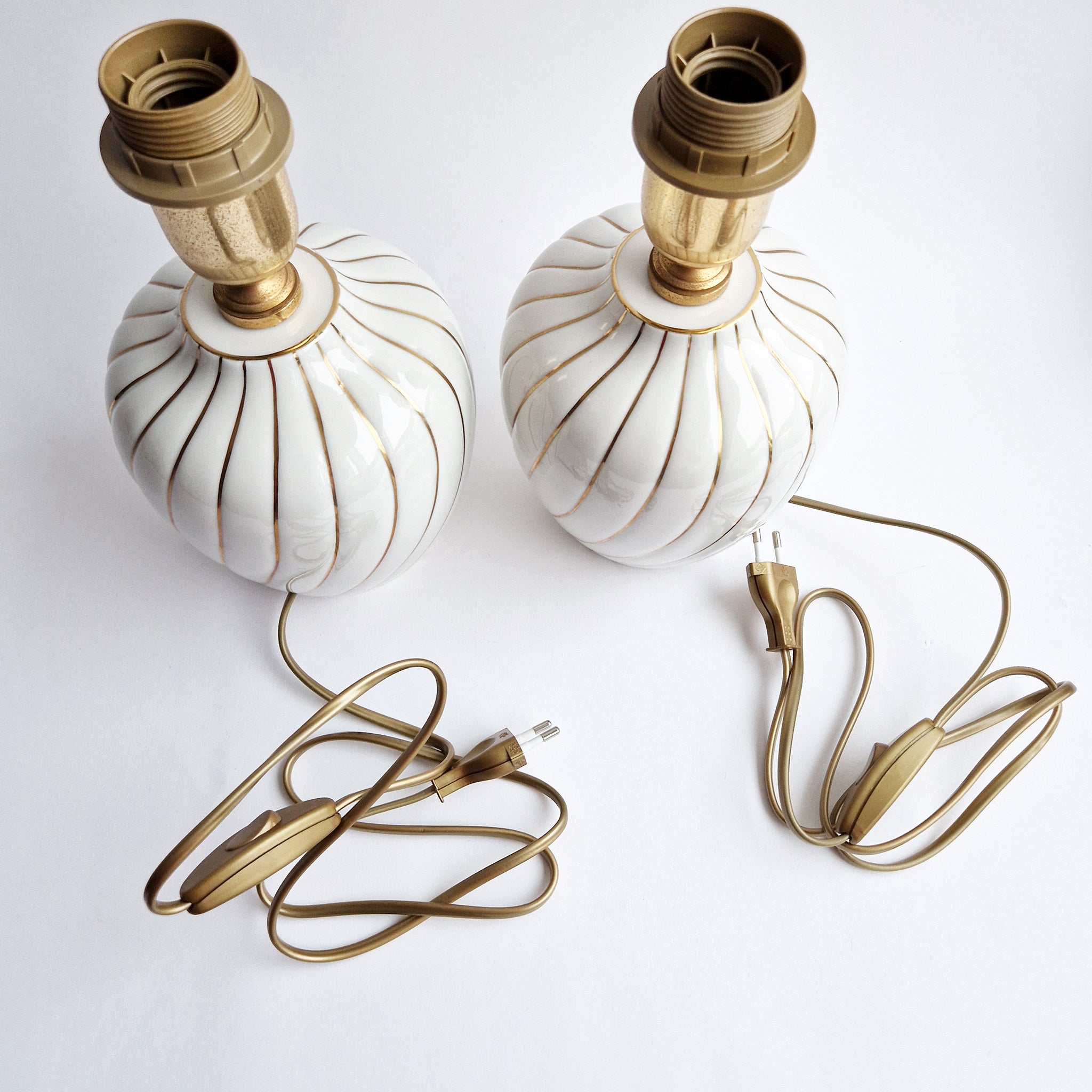 Vintage Italian porcelain table lamp pair