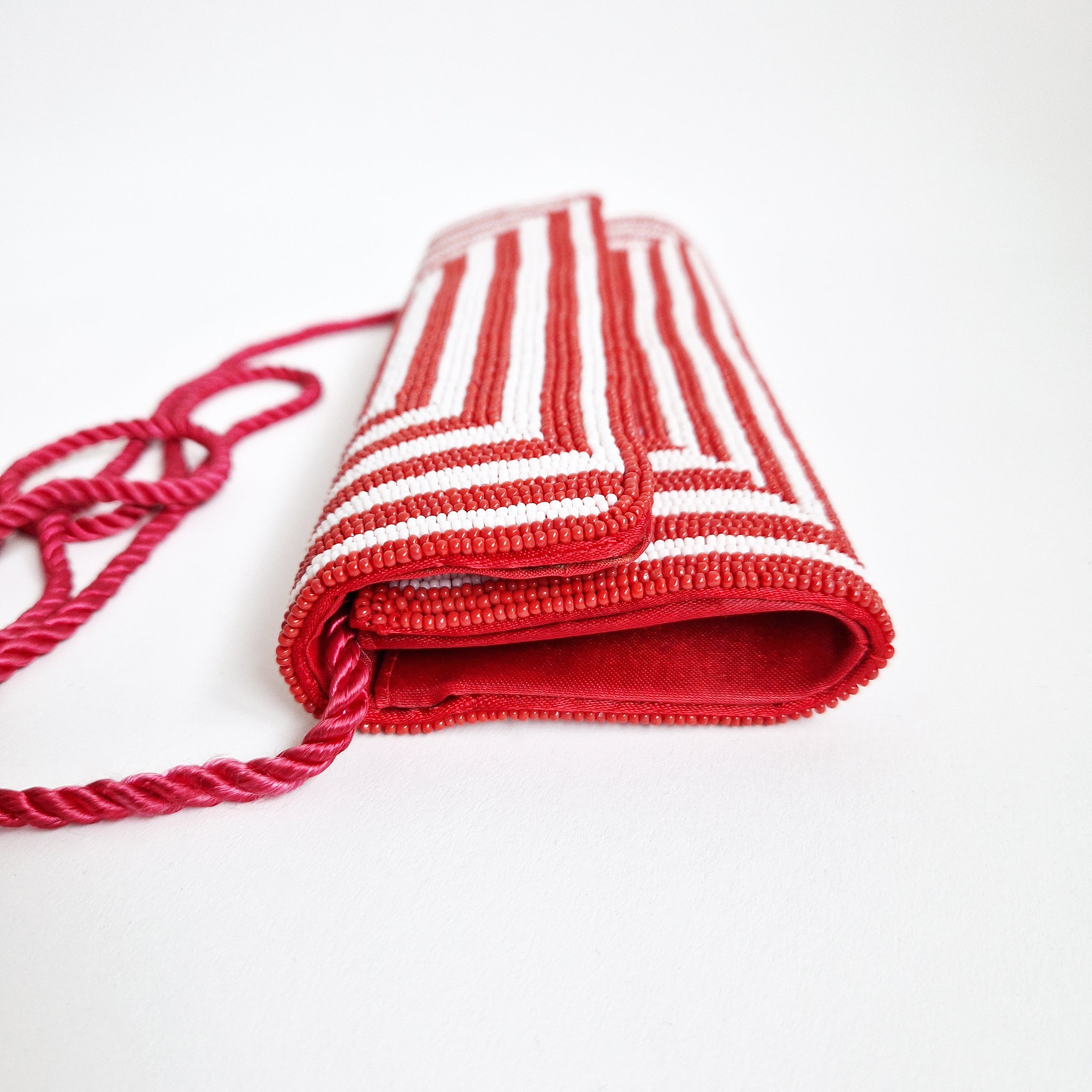 Vintage Italian red and white bead clutch