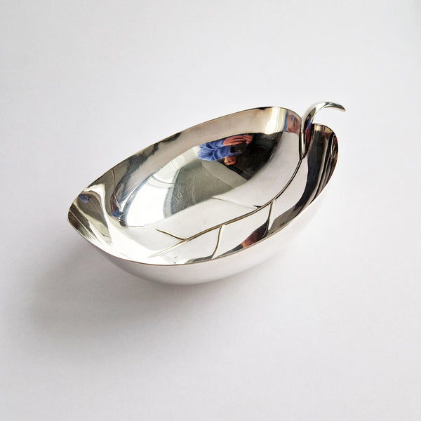 Vintage silver-plated leaf trinket bowl by de Uberti