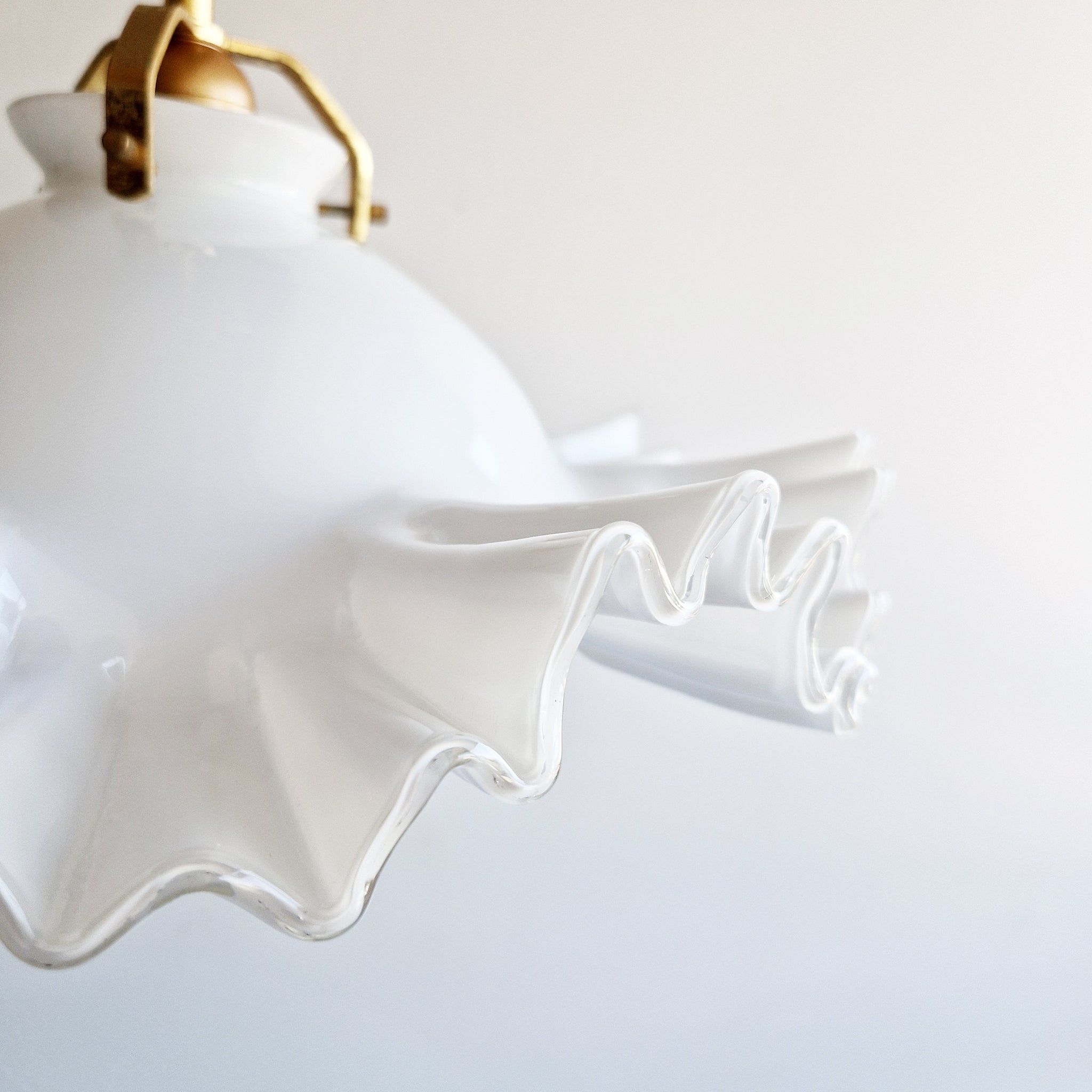 1970s Murano ruffled pendant light by De Majo