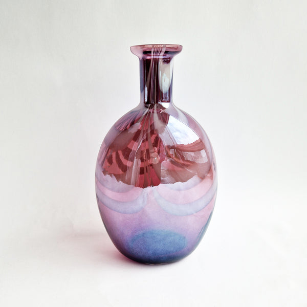 Vintage Italian scalloped lilac glass vase