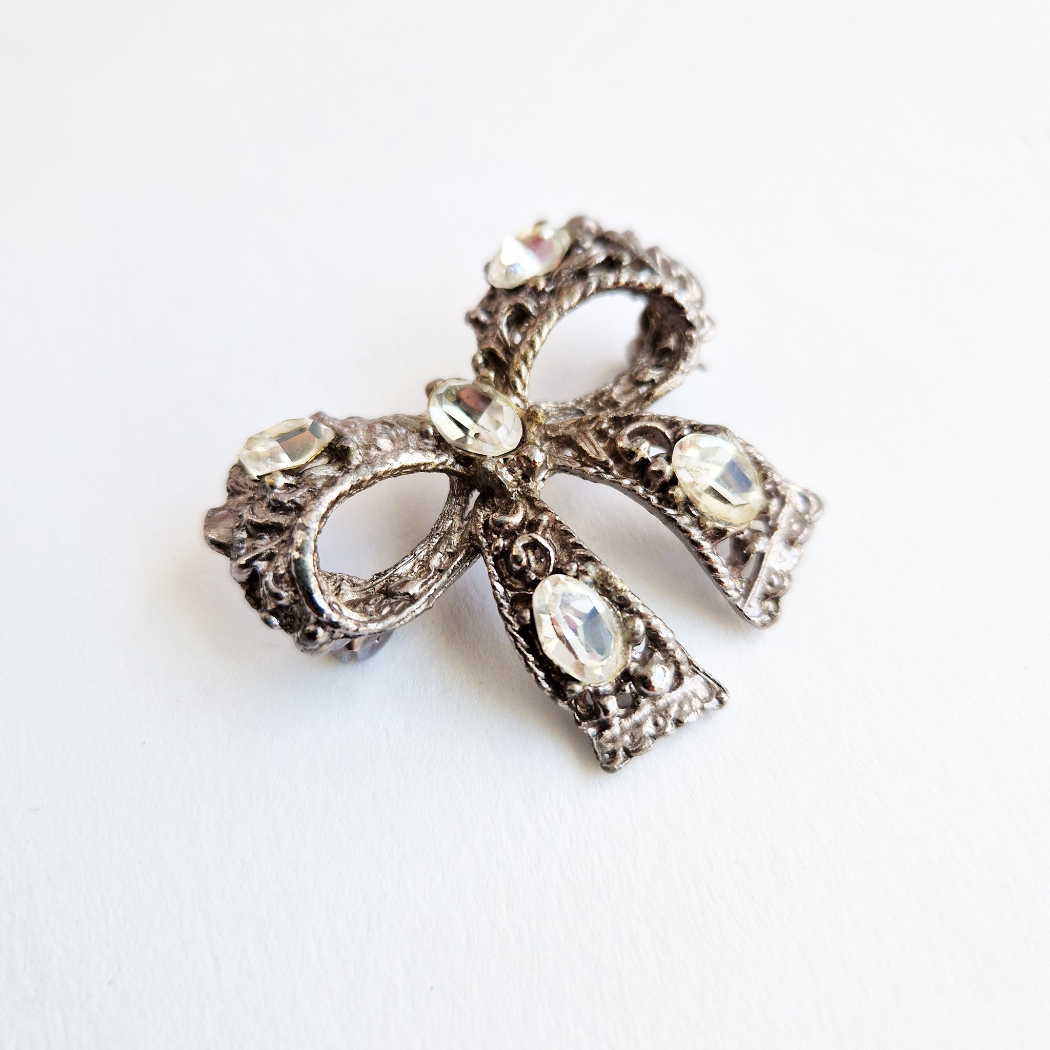 Vintage crystal bow brooch