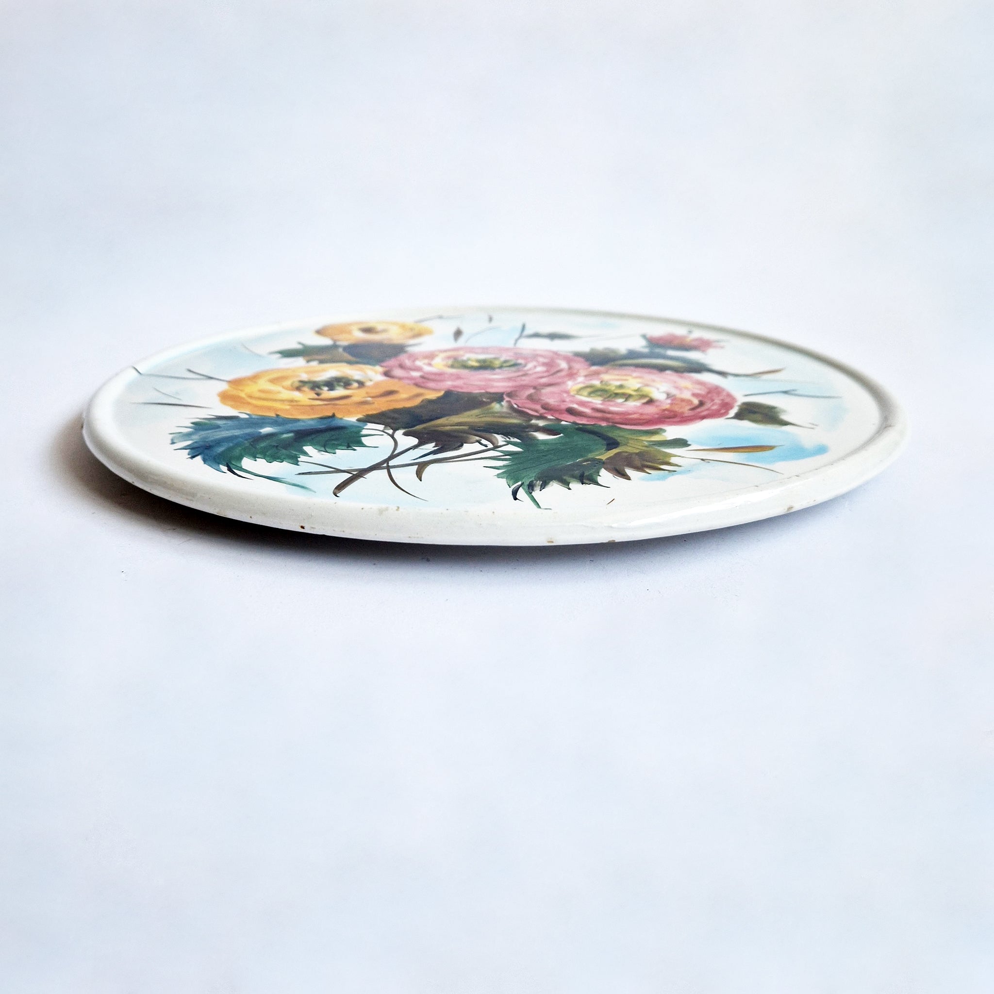 Mid-century Italian ceramic dish with flower motif