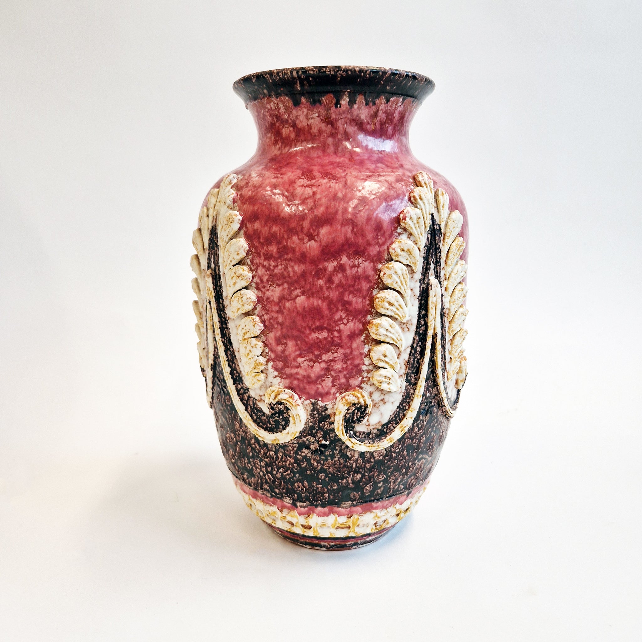 1960s vase attributed to Alvino Bagni for Raymor