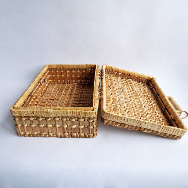 Vintage rattan case