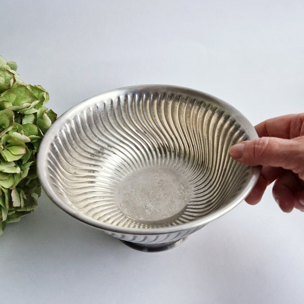 Vintage swirly pedestal fruit bowl