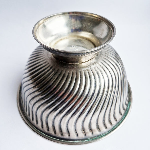 Vintage swirly pedestal fruit bowl