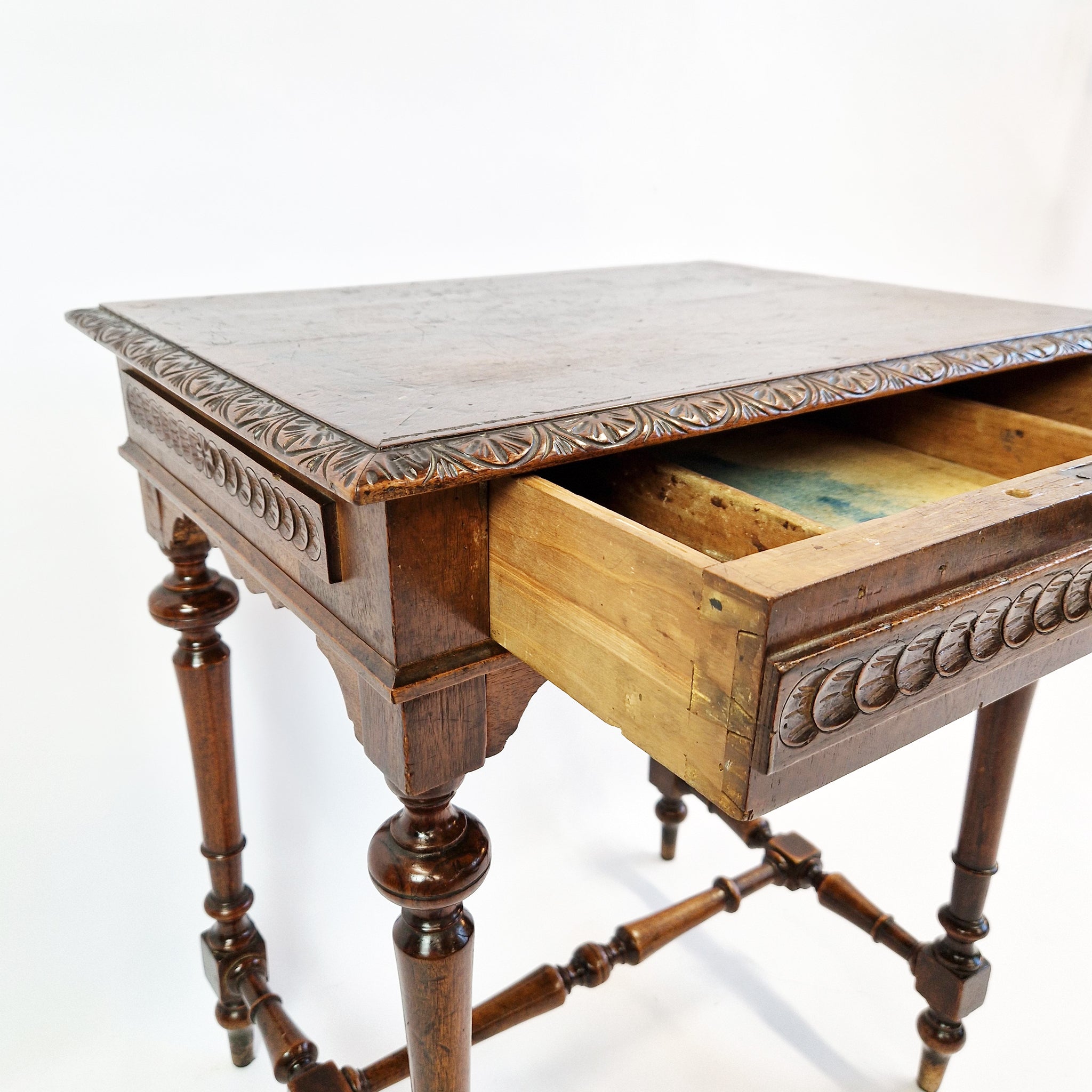 Italian side table in Renaissance revival style