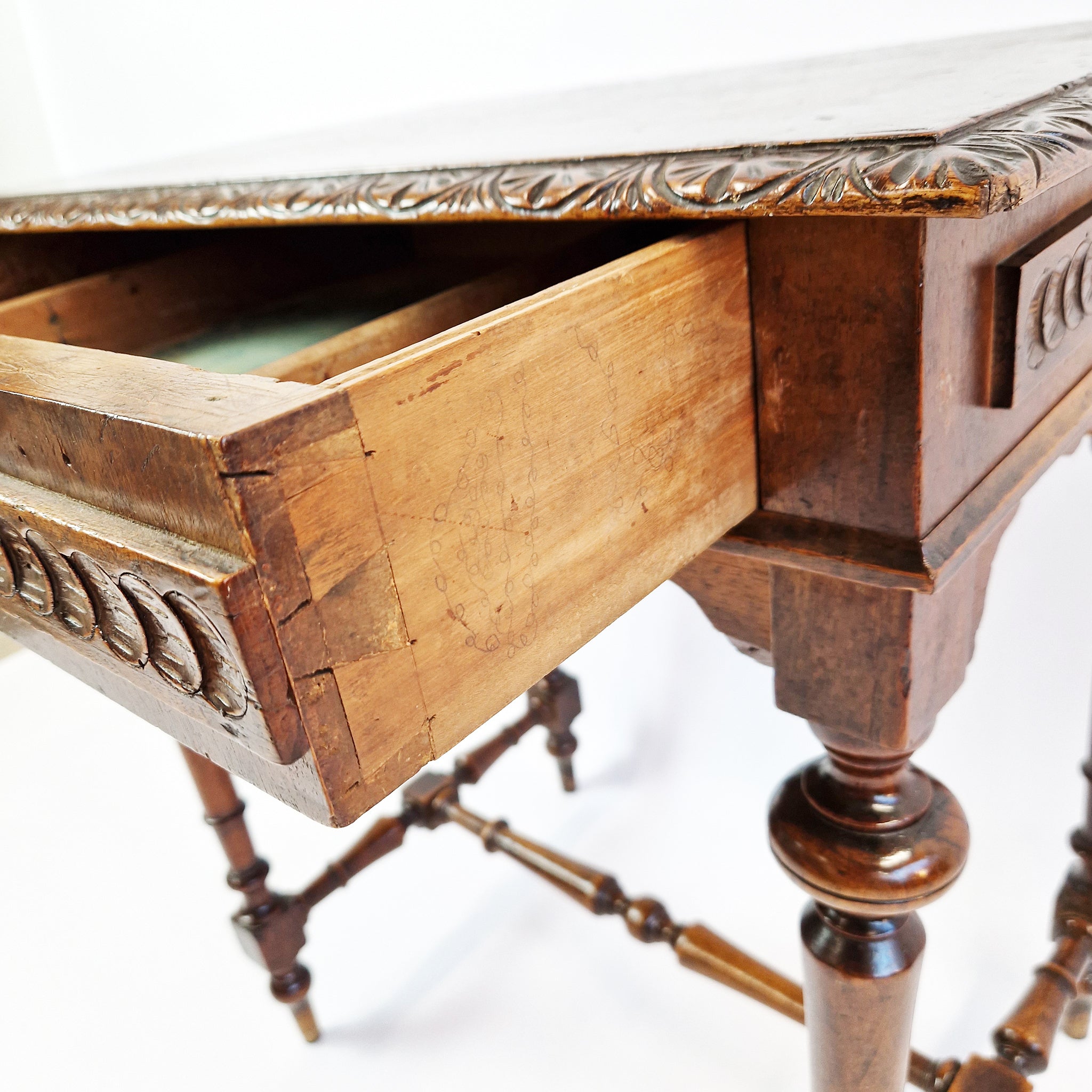 Italian side table in Renaissance revival style